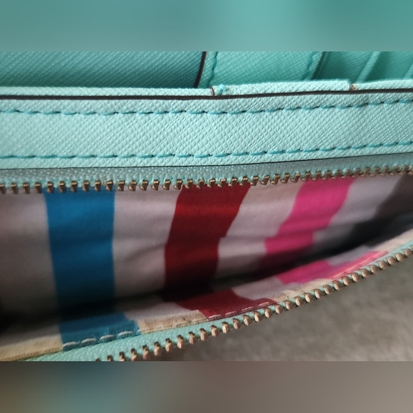Kate Spade Laurel Way Reese Bifold Wallet Mint Green Color. *See Photos - Picture 6 of 15